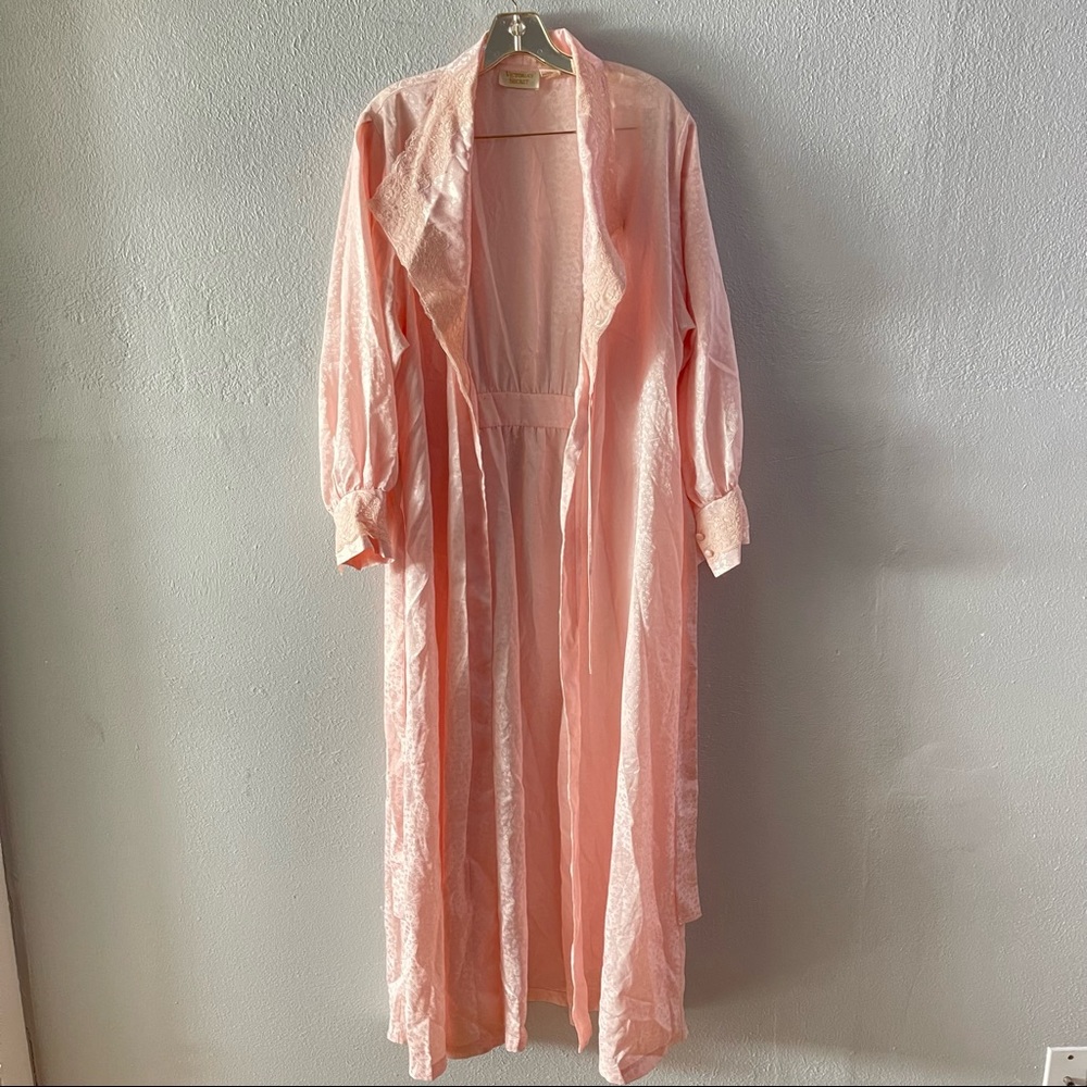 Vintage Victoria’s Secret Gold Label Robe - Picture 6 of 7